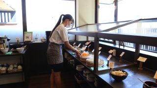 かつ銀沼津東椎路店に、地元の沼津市立片浜中学校の生徒さんが職業体験に来てくれました。